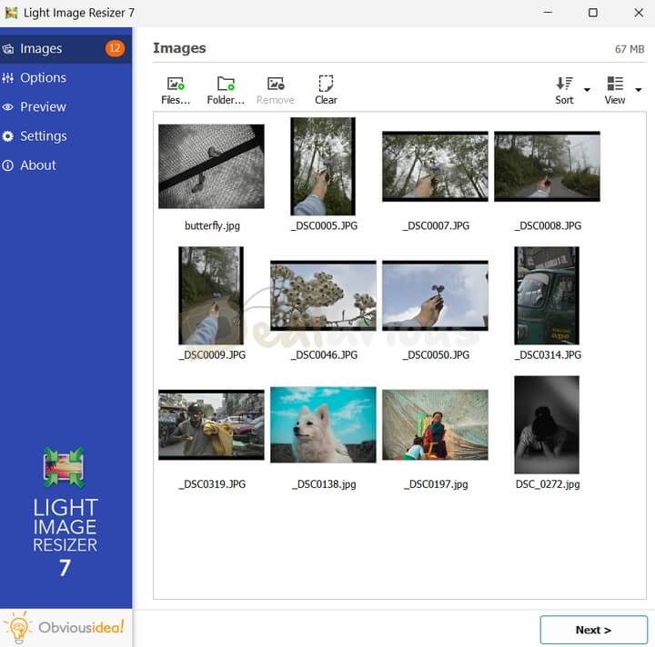 Light Image Resizer main interface showing image preview and options panel